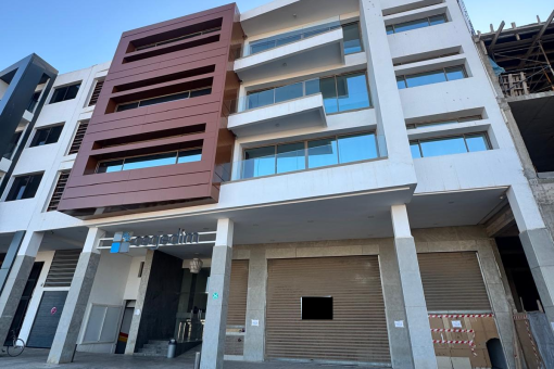 À louer – Local commercial de 500 m² + mezzanine 200 m² – Quartier Founty, Agadir
