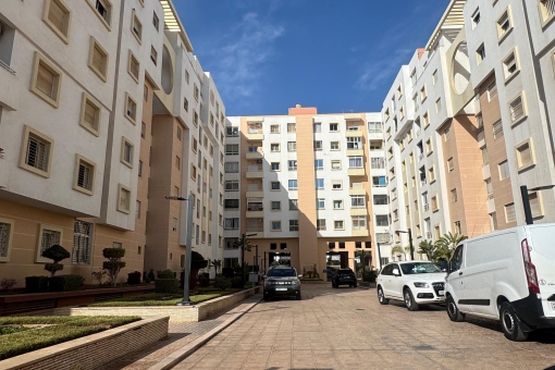 À vendre : appartement lumineux 2 chambres, vue dégagée plage Agadir – Résidence sécurisée