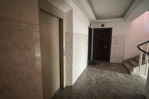 Appartement meublé au 5ᵉ étage avec ascenseur – Résidence Ifrane 1