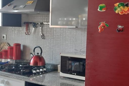 Appartement meublé 89m² avec parking titré – 9ème étage – Hay Mohammadi Islane (GH05)